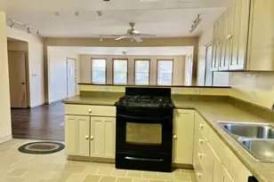 422 Chartres St, Lasalle, IL 61301 - Photo 13