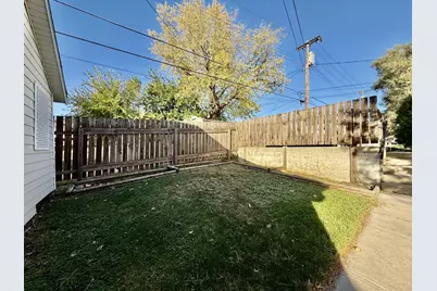 422 Chartres Street, Lasalle, IL 61301 - Photo 5