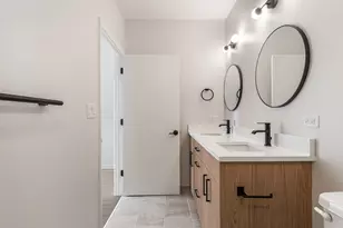 805 N Milwaukee Ave, Chicago, IL 60642 - Photo 25