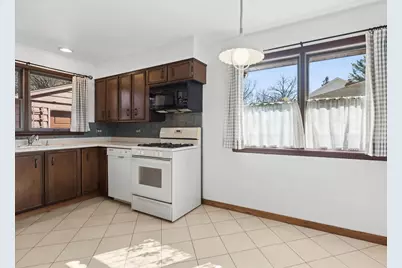 1473 Edgewood Road, Lake Forest, IL 60045 - Photo 13