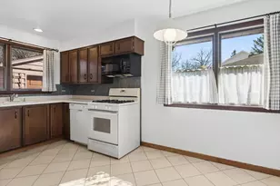 1473 Edgewood Rd, Lake Forest, IL 60045 - Photo 13