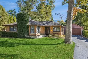 1473 Edgewood Rd, Lake Forest, IL 60045 - Photo 1