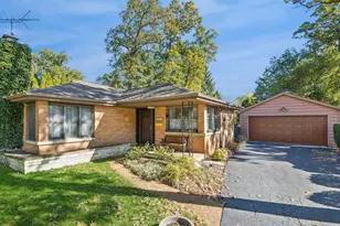 1473 Edgewood Rd, Lake Forest, IL 60045 - Photo 3