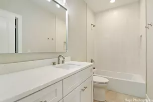 319 S Glendale Ave, Barrington, IL 60010 - Photo 9