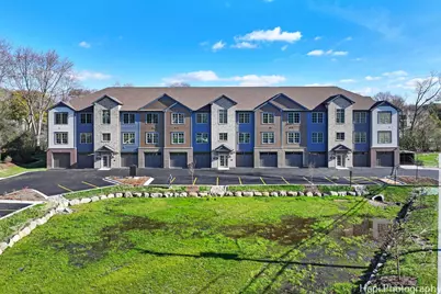 319 S Glendale Avenue #204, Barrington, IL 60010 - Photo 1