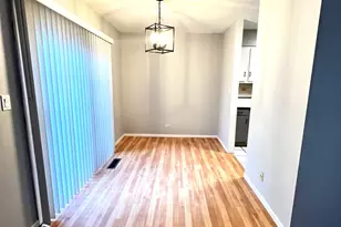 17716 W Horseshoe Ln, Gurnee, IL 60031 - Photo 3