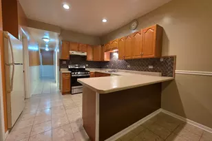 [Address not provided], Chicago, IL 60649 - Photo 7