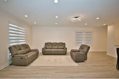 [Address not provided], Chicago, IL 60630 - Photo 5