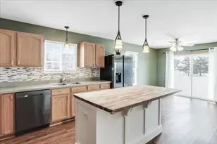 600 Spring Dr, Marengo, IL 60152 - Photo 5