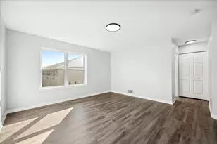 2435 Georgetown Cir, Aurora, IL 60503 - Photo 5