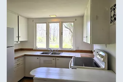 1316 S Fleming Road #A, Woodstock, IL 60098 - Photo 5