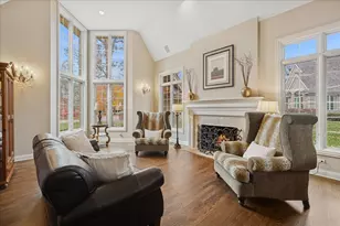 2041 Tremont Ct, Libertyville, IL 60048 - Photo 5