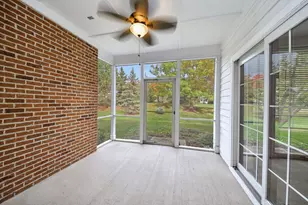 310 Delnor Glen Dr, Saint Charles, IL 60174 - Photo 13