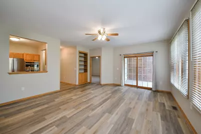 310 Delnor Glen Drive #310, Saint Charles, IL 60174 - Photo 5