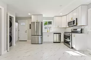 275 Blackhawk Dr, Park Forest, IL 60466 - Photo 13