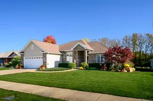 592 S Walnut St, Manteno, IL 60950 - Photo 3