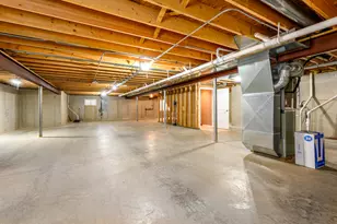 592 S Walnut St, Manteno, IL 60950 - Photo 33