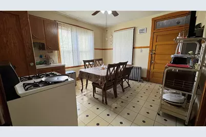 1626 S 49th Avenue, Cicero, IL 60804 - Photo 9