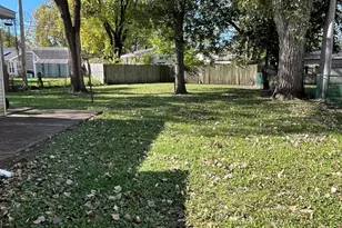 118 S Normandy Dr, Chicago Heights, IL 60411 - Photo 7