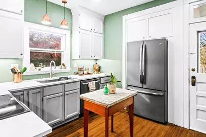 411 Willard Avenue, Bloomington, IL 61701 - Photo 11