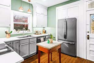 411 Willard Ave, Bloomington, IL 61701 - Photo 11