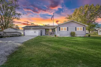 407 S Washington Street, Sidney, IL 61877 - Photo 1