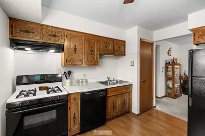 7616 W Lawrence Avenue #2B, Harwood Heights, IL 60706 - Photo 5