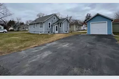 809 W Park Avenue, Aurora, IL 60506 - Photo 1