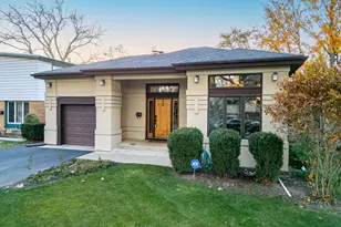 134 N Caroline Ave, Elmhurst, IL 60126 - Photo 1