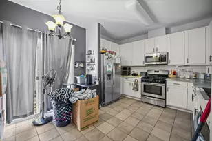 602 S Rosehall Ln, Round Lake, IL 60073 - Photo 7