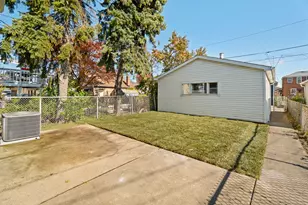5253 S Mobile Ave, Chicago, IL 60638 - Photo 19