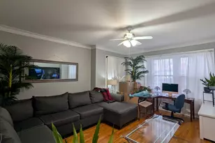 6734 N Campbell Ave, Chicago, IL 60645 - Photo 5