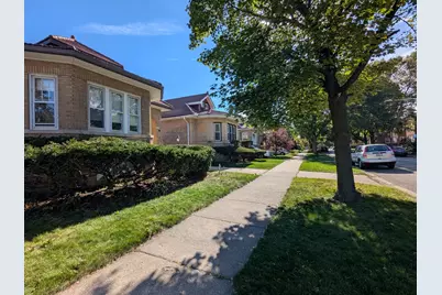 6734 N Campbell Avenue, Chicago, IL 60645 - Photo 3