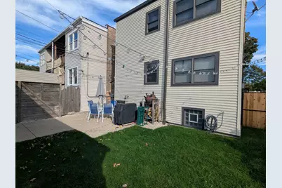 6734 N Campbell Avenue, Chicago, IL 60645 - Photo 25