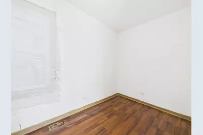 8709 S Escanaba Avenue, Chicago, IL 60617 - Photo 7