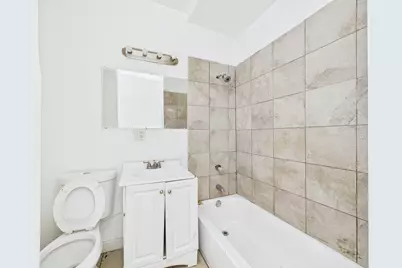 8709 S Escanaba Avenue, Chicago, IL 60617 - Photo 9