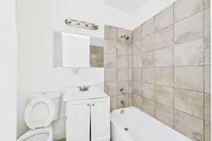 8709 S Escanaba Ave, Chicago, IL 60617 - Photo 9