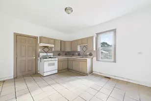 8709 S Escanaba Ave, Chicago, IL 60617 - Photo 27