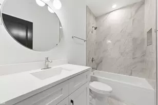 3900 S Lake Park Ave, Chicago, IL 60653 - Photo 21