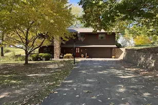 325 S 3rd St, Hennepin, IL 61327 - Photo 1