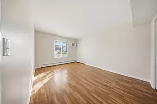 291 Gregory St, Aurora, IL 60504 - Photo 15