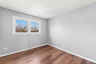 4827 Imperial Dr, Richton Park, IL 60471 - Photo 9