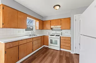 4827 Imperial Dr, Richton Park, IL 60471 - Photo 7