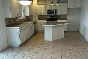 1713 W Bob O Link Dr, Pontiac, IL 61764 - Photo 3