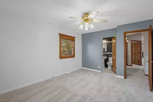 1323 S Roselle Rd, Schaumburg, IL 60193 - Photo 23