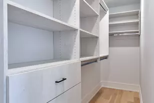 1907 W Wolfram St, Chicago, IL 60657 - Photo 23