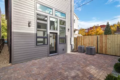 1907 W Wolfram Street, Chicago, IL 60657 - Photo 9