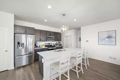 1071 Williamsburg Street, Pingree Grove, IL 60140 - Photo 7