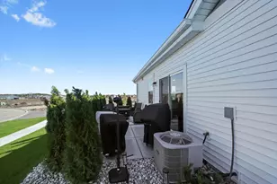1071 Williamsburg St, Pingree Grove, IL 60140 - Photo 23