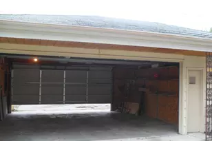 2136 N 74th Ct, Elmwood Park, IL 60707 - Photo 7